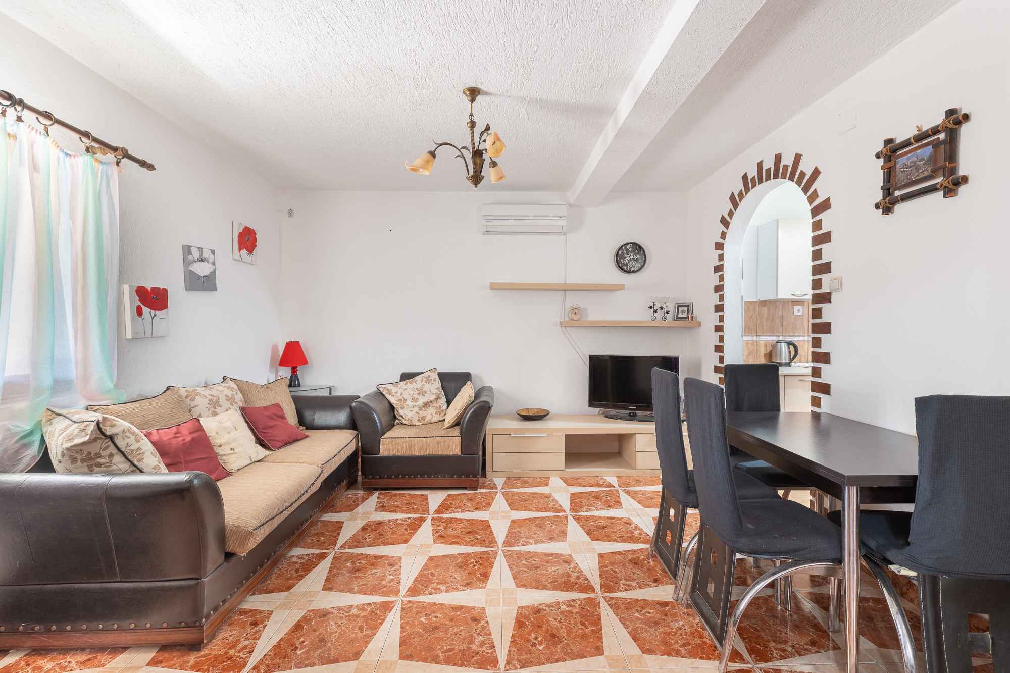 Image of House - 4 Bedrooms - 2 Bathrooms for Sale in Bar-Sutomore-Montenegro, Image 2